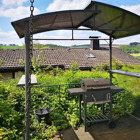 Ferienhaus Lena Im Sauerland Direkt Am Hennesee เมสเชอเดอ ภายนอก รูปภาพ